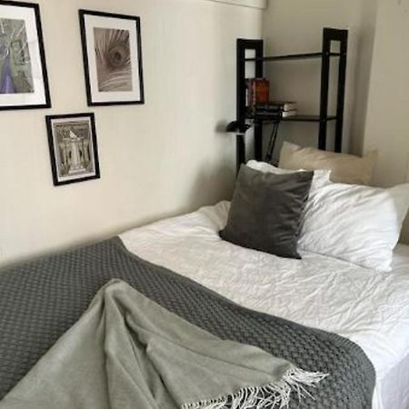 Stockholm Loft Haven 3 Beds In A 1- Bedroom Gem - 917 מראה חיצוני תמונה
