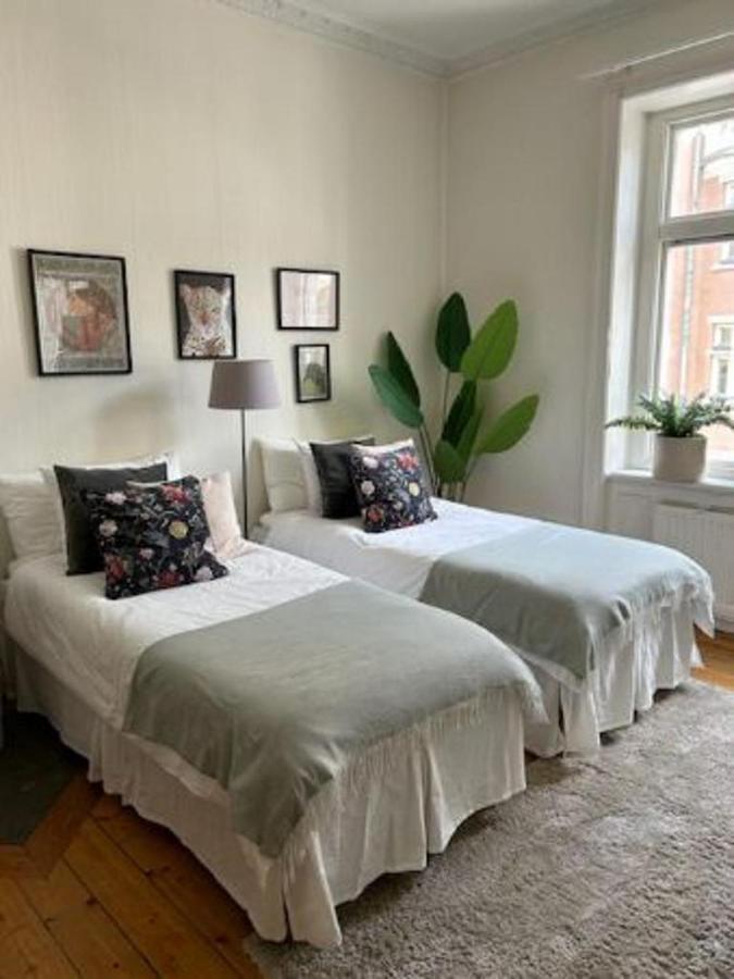 Stockholm Loft Haven 3 Beds In A 1- Bedroom Gem - 917 מראה חיצוני תמונה