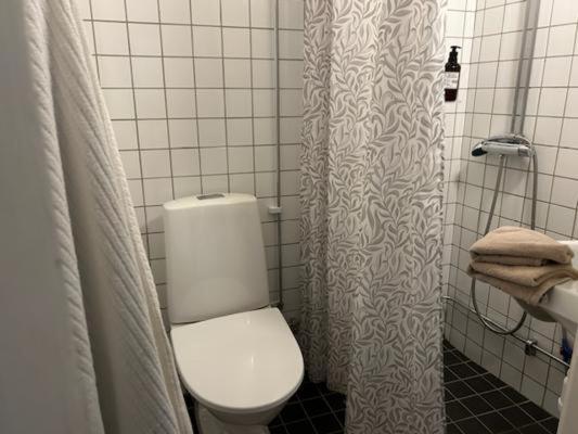 Stockholm Loft Haven 3 Beds In A 1- Bedroom Gem - 917 מראה חיצוני תמונה